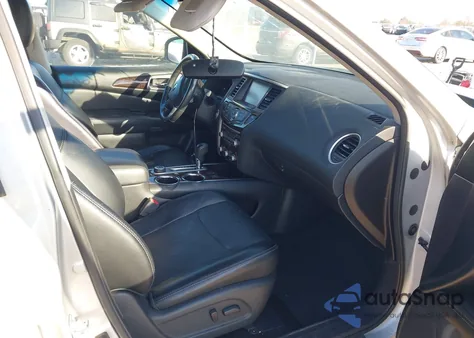 2015 Nissan Pathfinder Sl z USA, uszkodzony, nr VIN 5N1AR2MM9FC666263